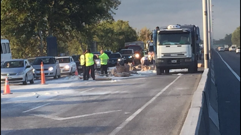 Dos accidentes sobre la autopista Riccheri