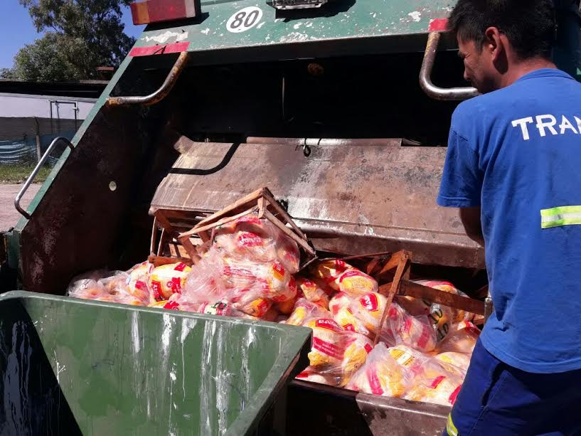 Incautan pollo en mal estado en Pilar