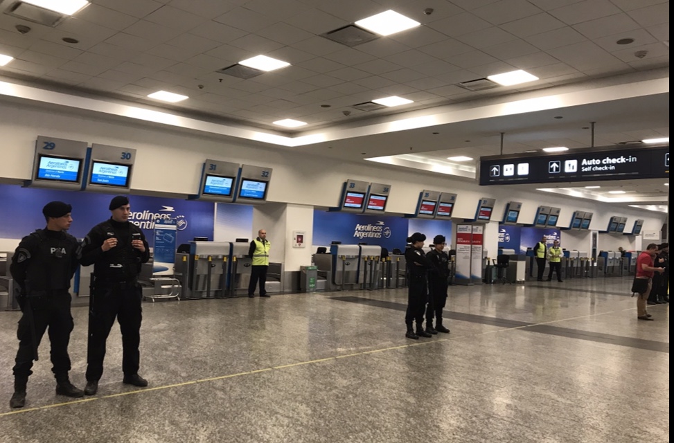 Cuarenta mil pasajeros afectados por el paro de aeronáuticos