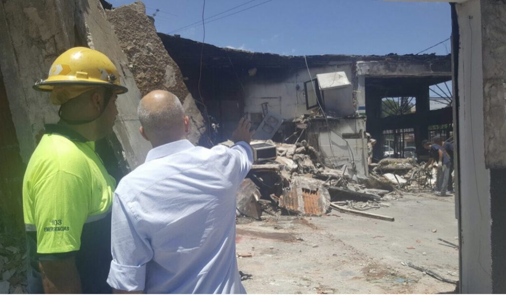 Operativo de seguridad por dos incendios en Pilar