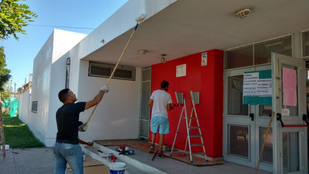Trabajo de voluntariado en el Jardín 936 de Derqui