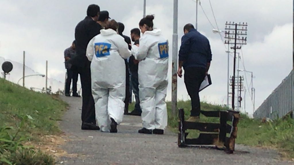 Balean a un policía en un intento de robo
