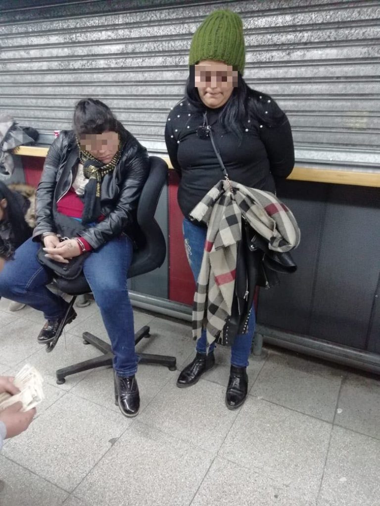 Detuvieron a cinco mujeres por robo de celulares
