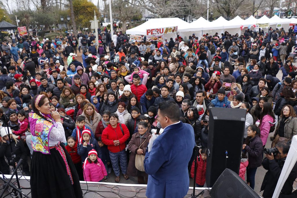 Miles de vecinos disfrutaron “Pilar celebra Perú”