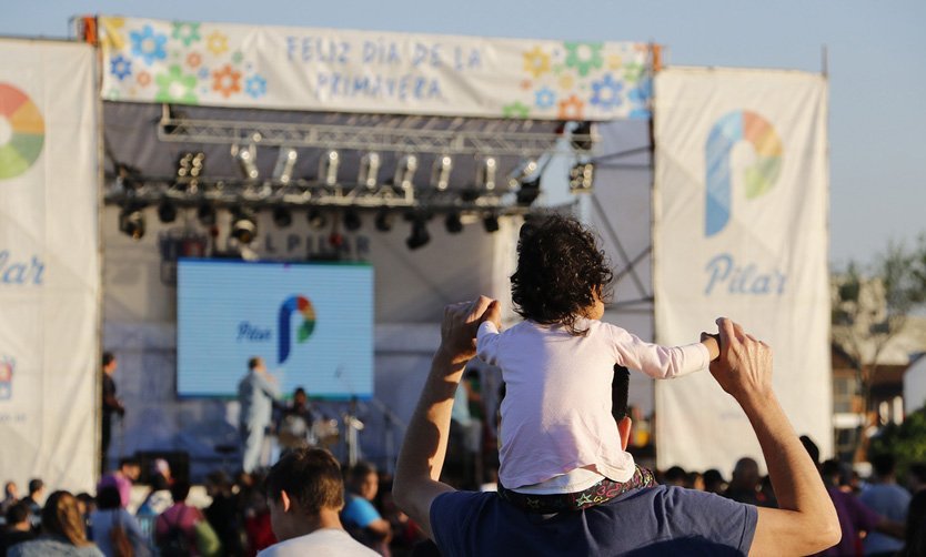 festejo por el Día de la Primavera en Pilar