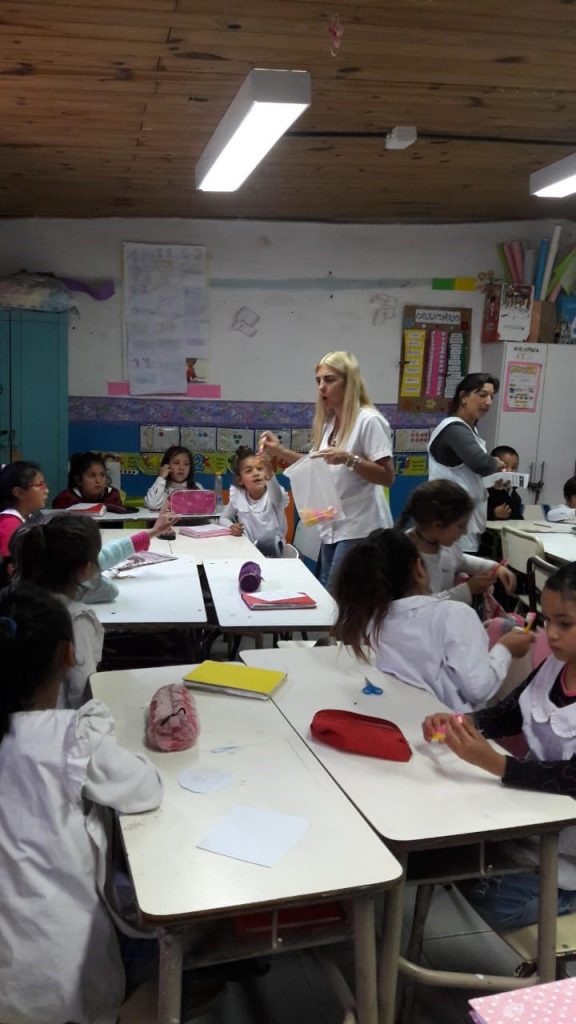 Charlas de educación bucal en escuelas