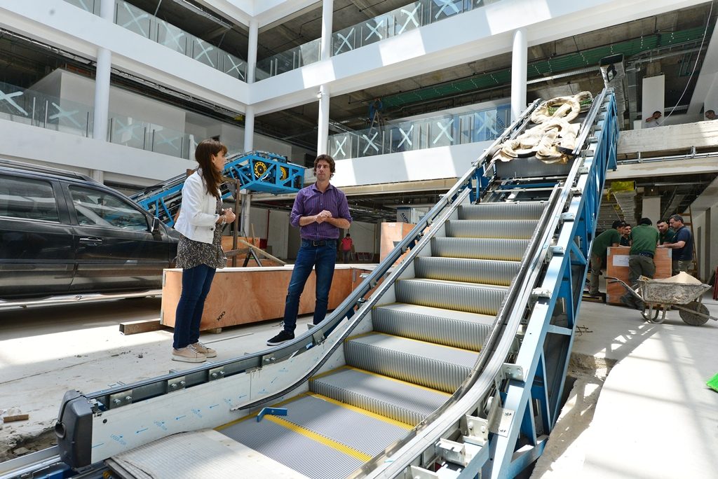 Escaleras mecánicas y ascensores para el nuevo hospital de San Fernando