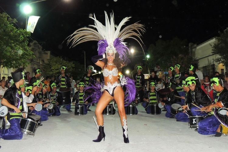 Se viene la noche de comparsas en Pilar