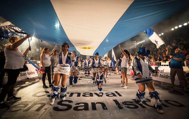 EL CARNAVAL SE FESTEJA EN SAN ISIDRO