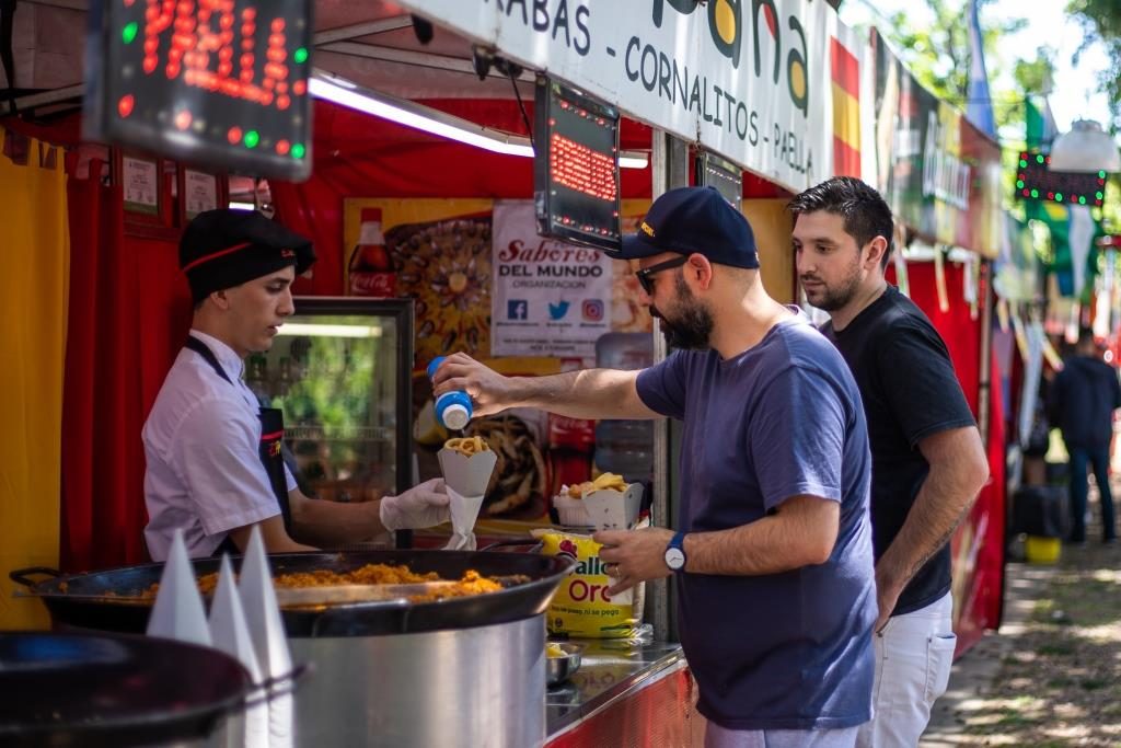 Llega la Feria de las Colectividades a Munro