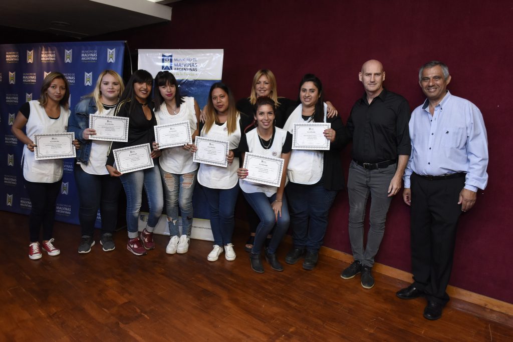 160 malvinenses egresaron del Programa de Oficios y Salida Laboral