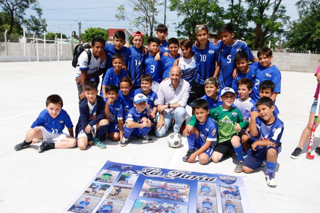 DUCOTÉ INAUGURÓ EL POLIDEPORTIVO DE DEL VISO