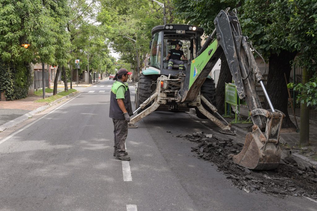 Bacheo sobre Av. Del Libertador en San Fernando