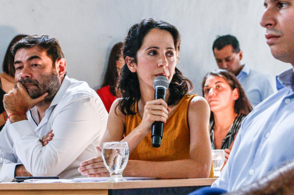 Filgueira: “Este gobierno tiene la prioridad de acompañar el esfuerzo de los vecinos”