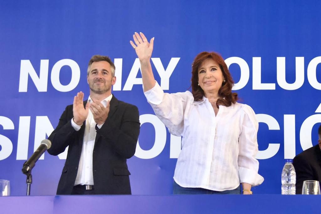 Achával con CFK en Pilar: “Para los trabajadores, el futuro es con vos”