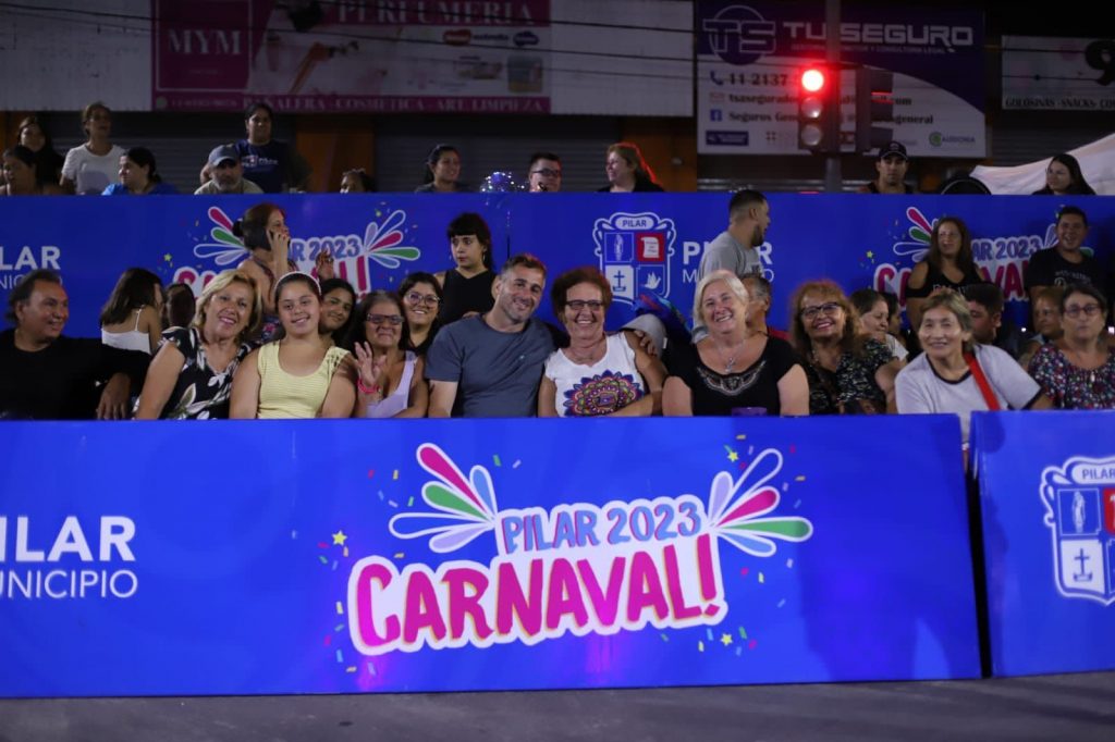 Achával acompañó el pre carnaval de Villa Rosa