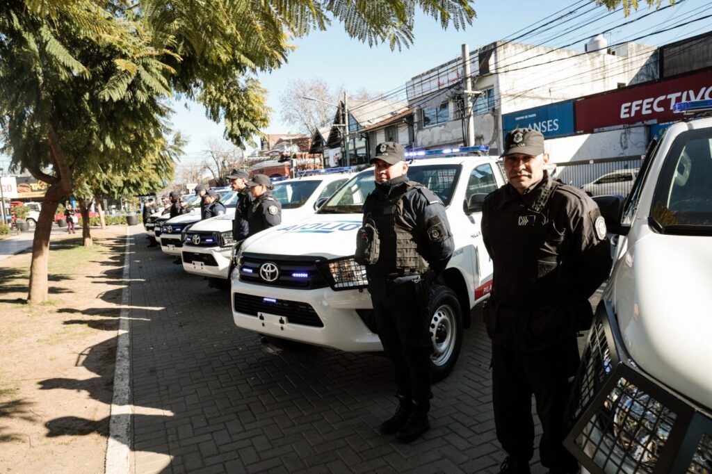 Achával y Peralta presentaron nuevos móviles para reforzar la seguridad en Pilar