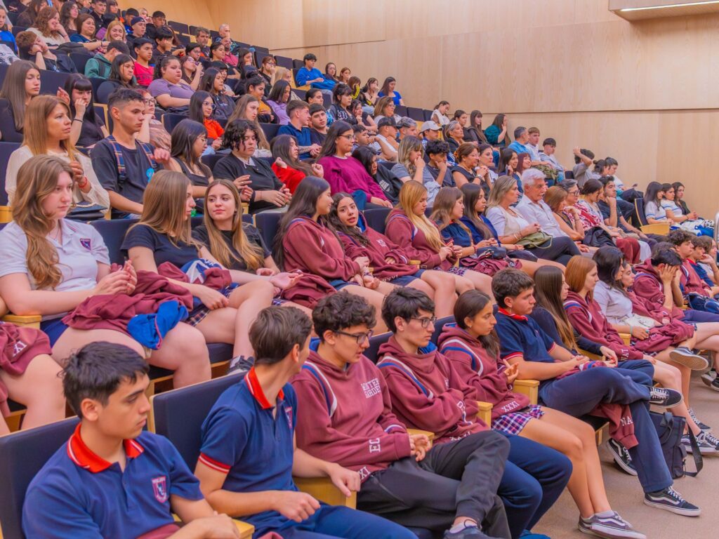 500 estudiantes de San Fernando finalizaron sus pasantías educativas municipales