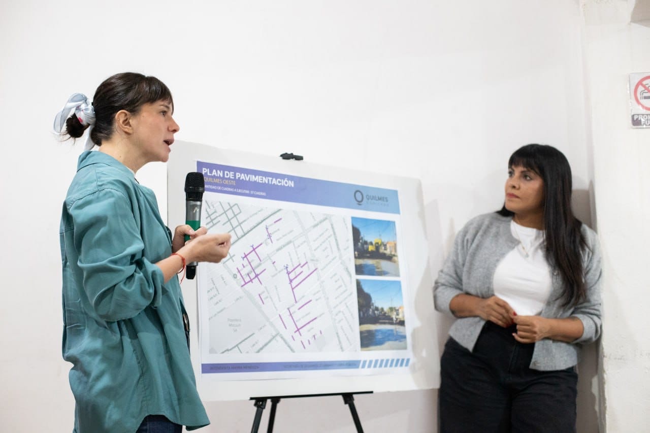 Anuncian más asfaltos en el barrio Santos Vega