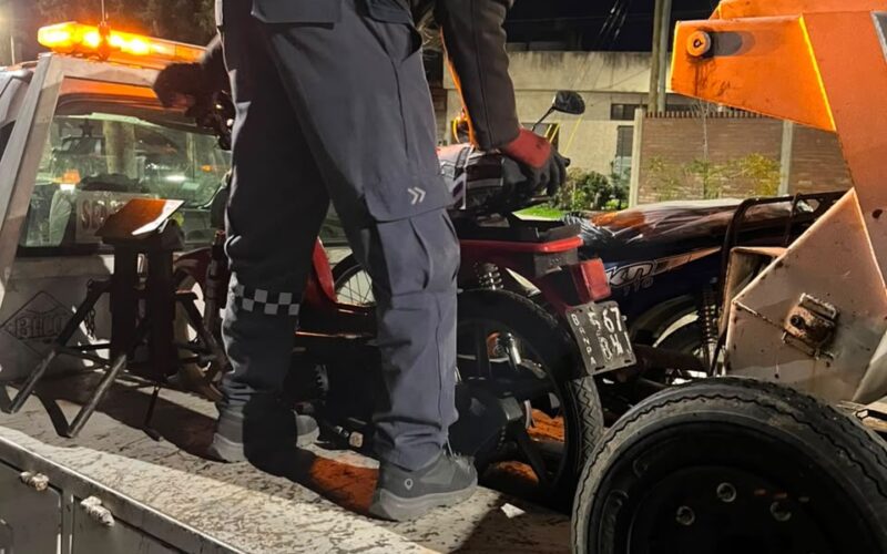 Motos y autos secuestrados en Ezpeleta