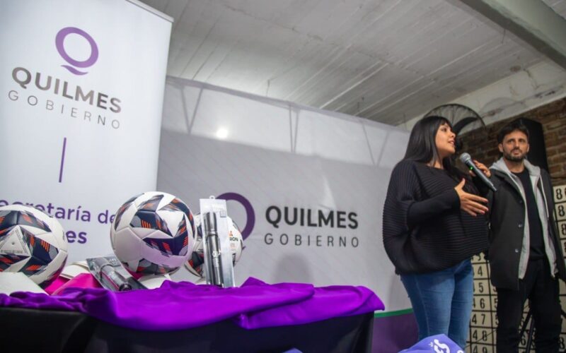 Quilmes entregó material deportivo