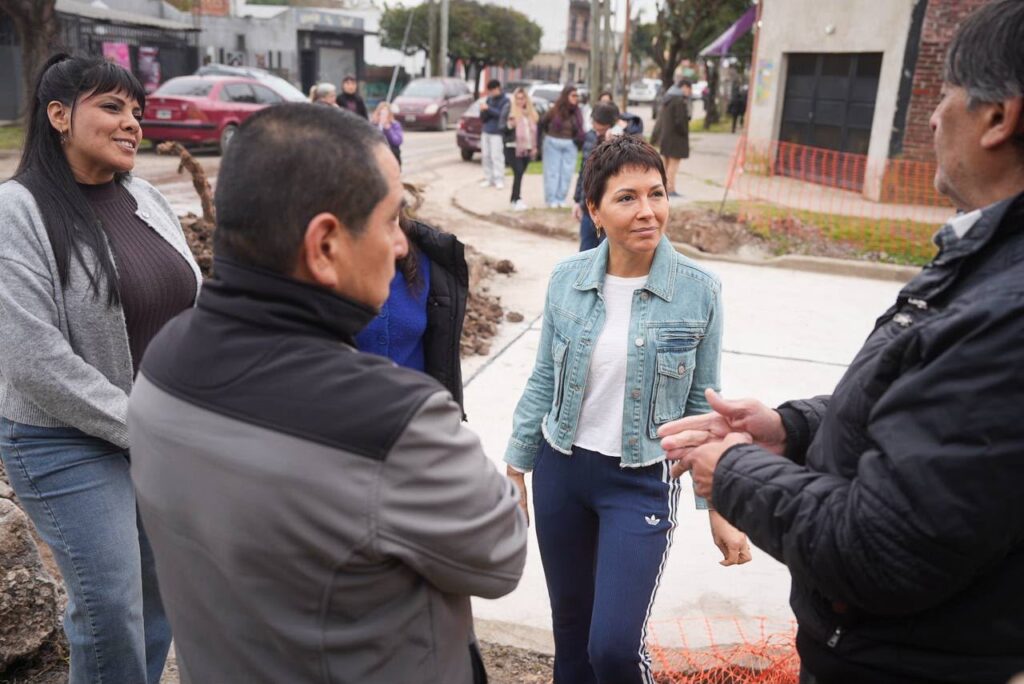 Mayra y Eva Mieri recorrieron importantes obras de pavimentación