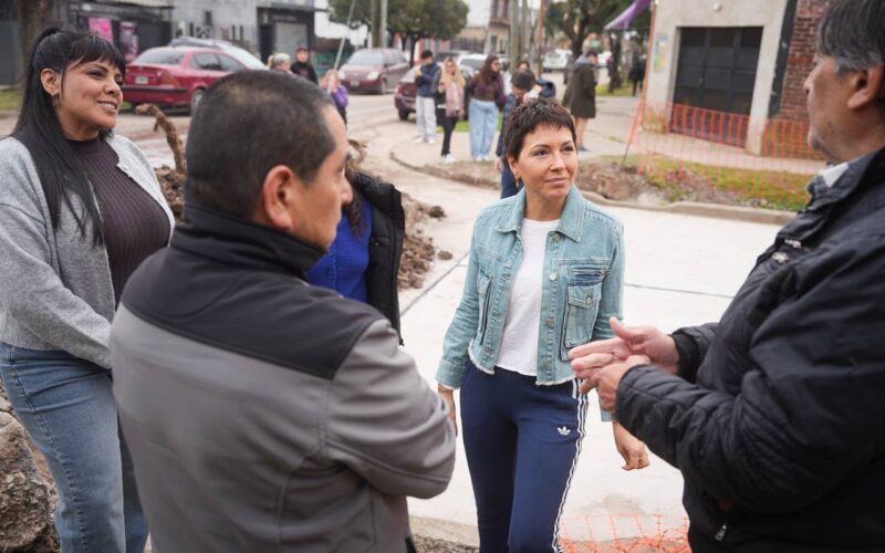 Mayra y Eva Mieri recorrieron importantes obras de pavimentación