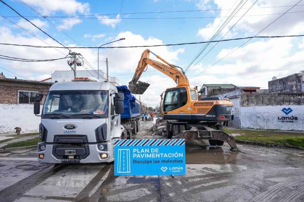 Avanzan las obras de pavimentación en Villa Obrera