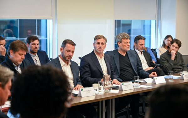 Achával participó de un encuentro de intendentes sobre inteligencia artificial