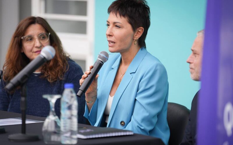 Mayra Mendoza presentó ley para la prevención del suicidio