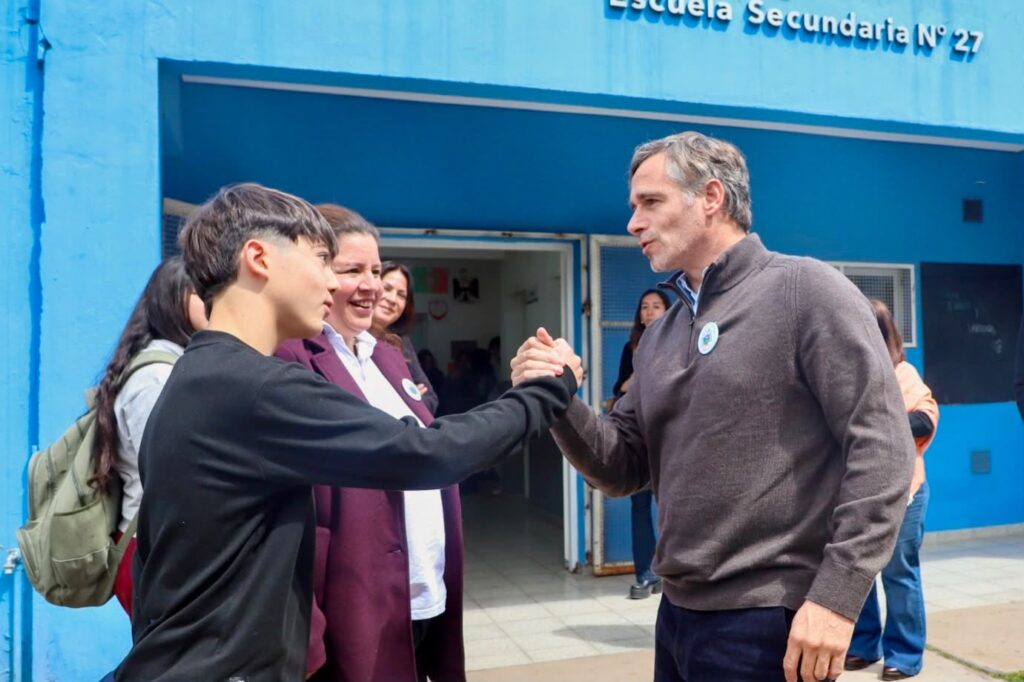 El Municipio sigue fortaleciendo los establecimientos educativos del distrito