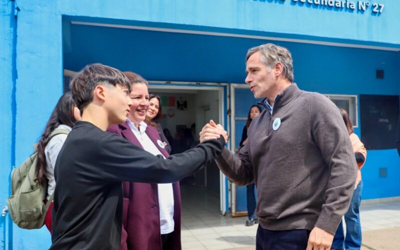 El Municipio sigue fortaleciendo los establecimientos educativos del distrito