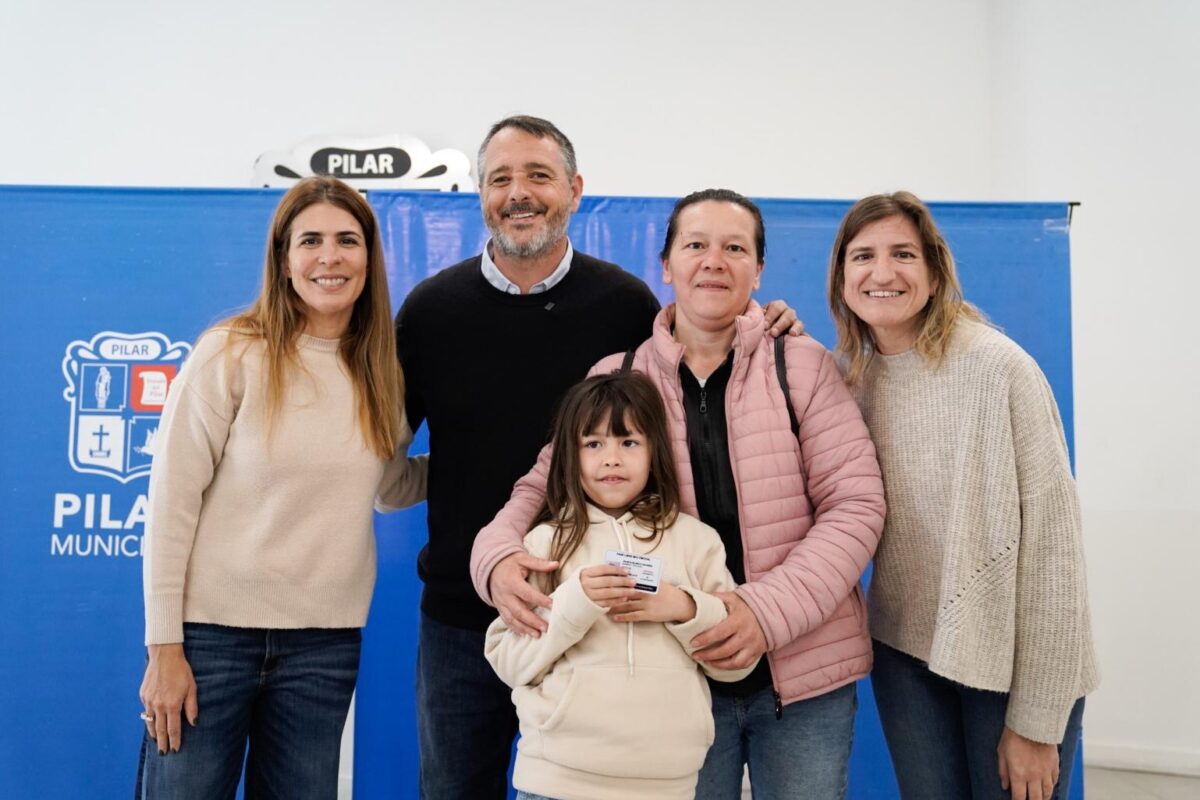 Más vecinos de Pilar recibieron el Pase Libre Multimodal